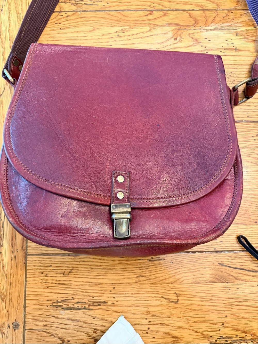 Leather Crossbody Saddle Bag in Burgundy Red - Picture 6 of 8